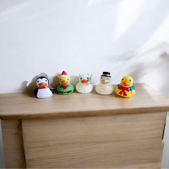 Target Bullseye Playground Christmas Ducks Set of 5 - Picture 1 of 7